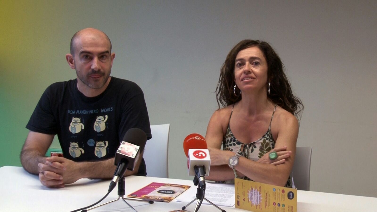 Joan Carles Aumatell, tècnic responsable dels CCVIC, i la regidora de cultura, Susagna Roura
