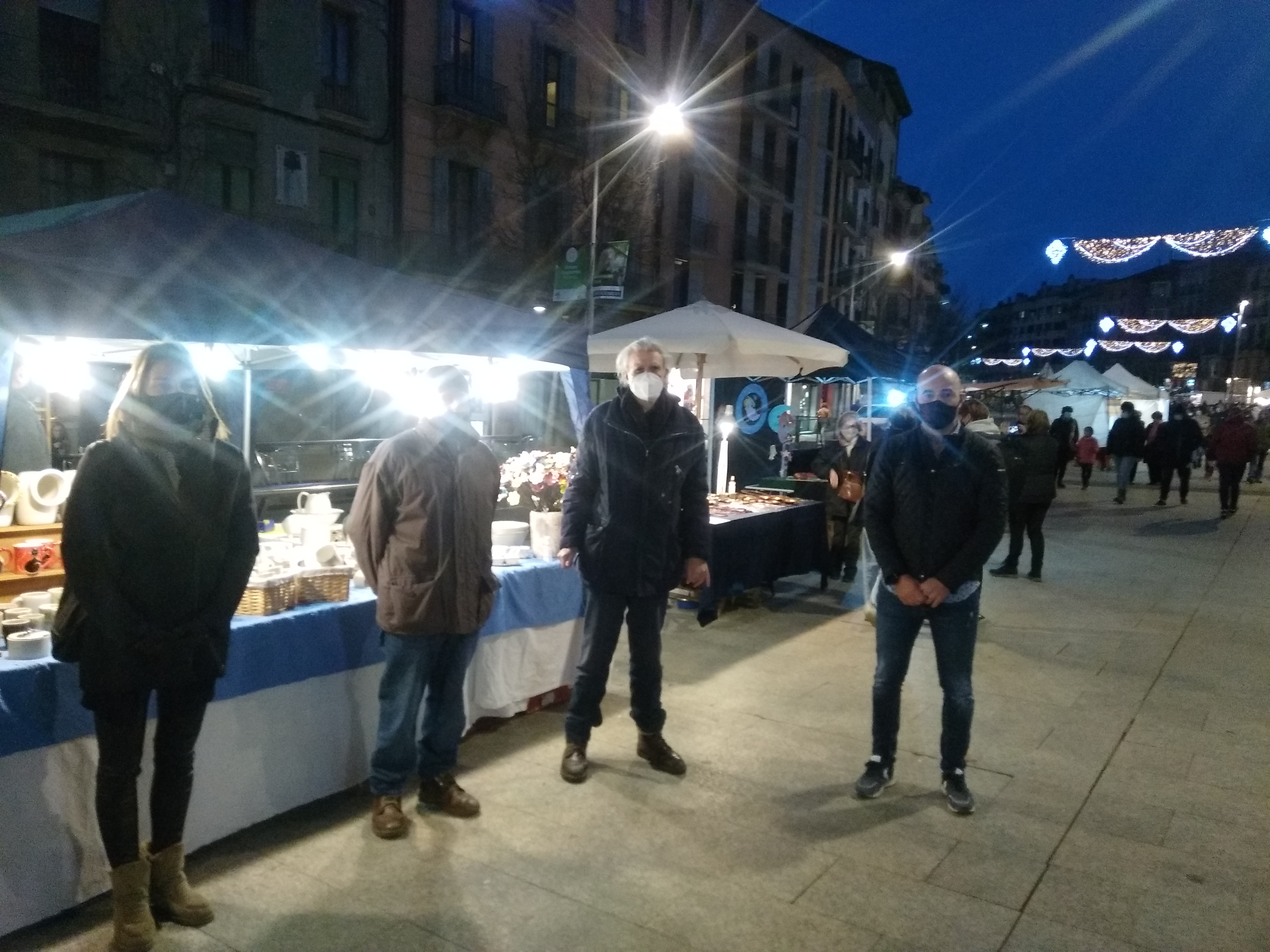 Bet Piella i Titi Roca amb representants de la fira