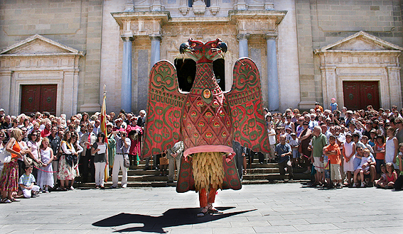 La plaça Catedral serà l'escenari dels balls tradicionals del dia 5 de juliol