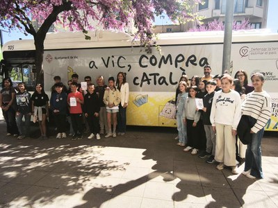 Presentació de la campanya "A Vic, compra en català".
