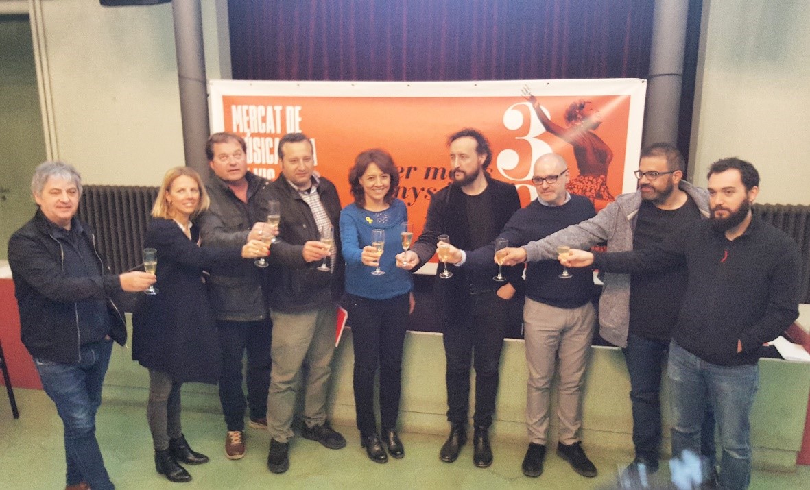                D’esquerra a dreta: R.Parramon, M.Simon, E.Comas, B.Dòniga, A.Erra, M.Lloret, R.Casals, Q.Crusellas i J. Casadesús