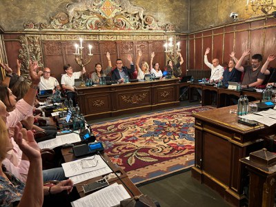 El ple aprova la gratuïtat del transport urbà per a les persones majors de 65 anys.