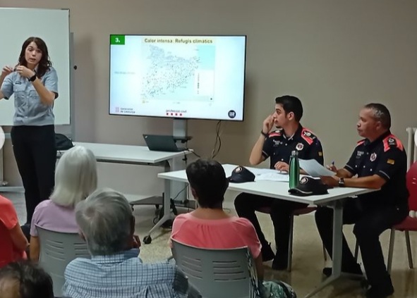 La xerrada va anar a càrrec de voluntaris de Protecció Civil de Vic i tècnics del Departament d’Interior