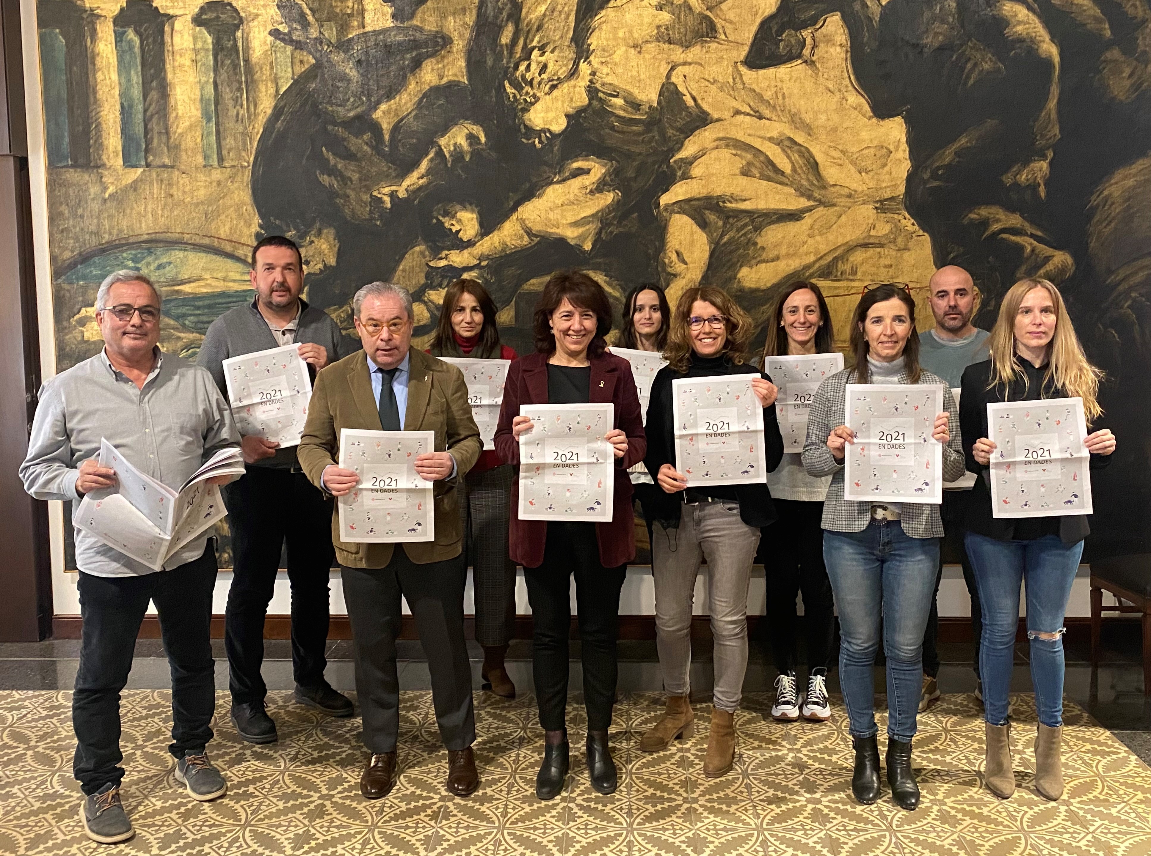 Anna Erra i equip de govern amb “2021 en dades”