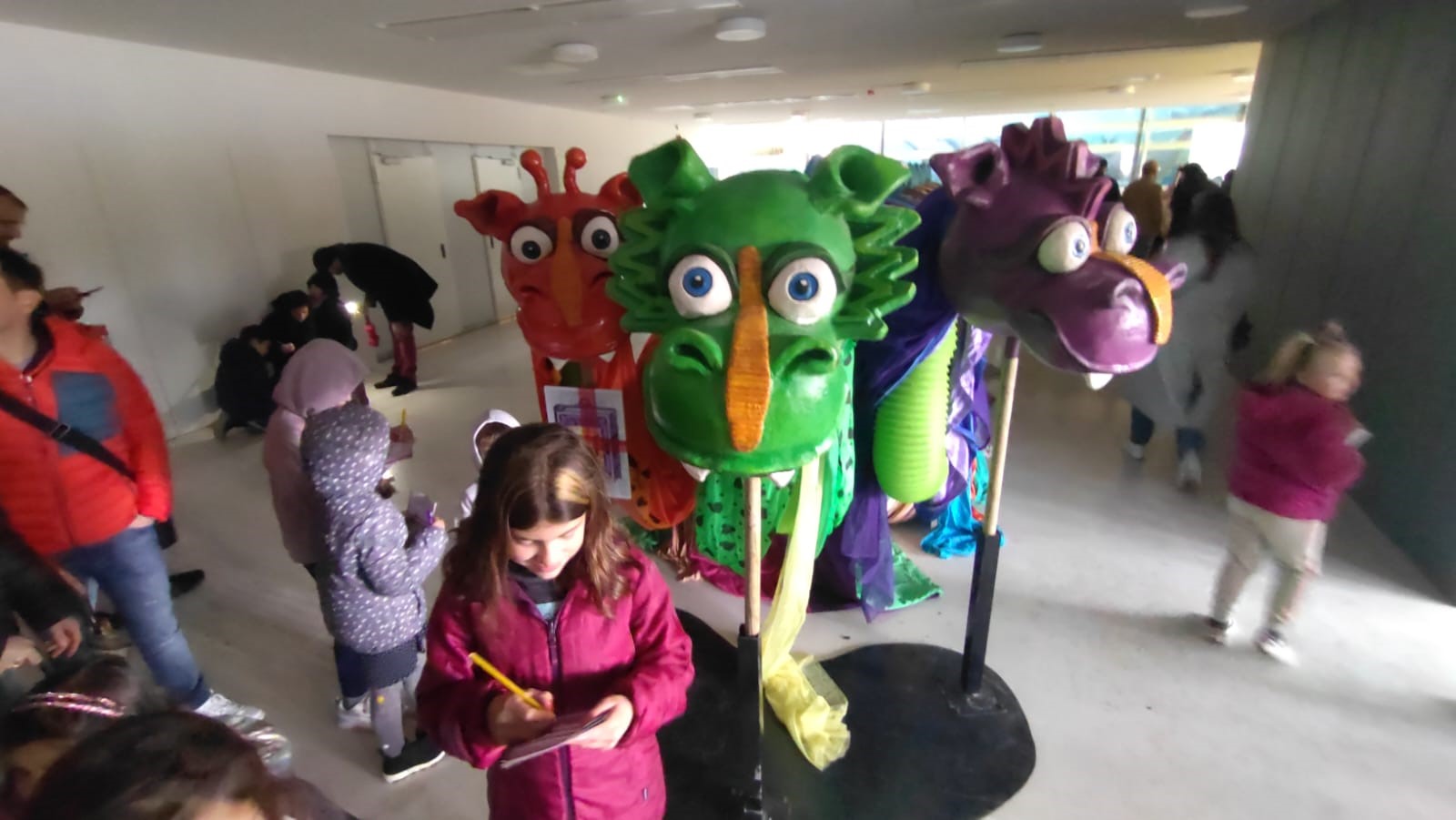 Drac a la Biblioteca Pilarin Bayés