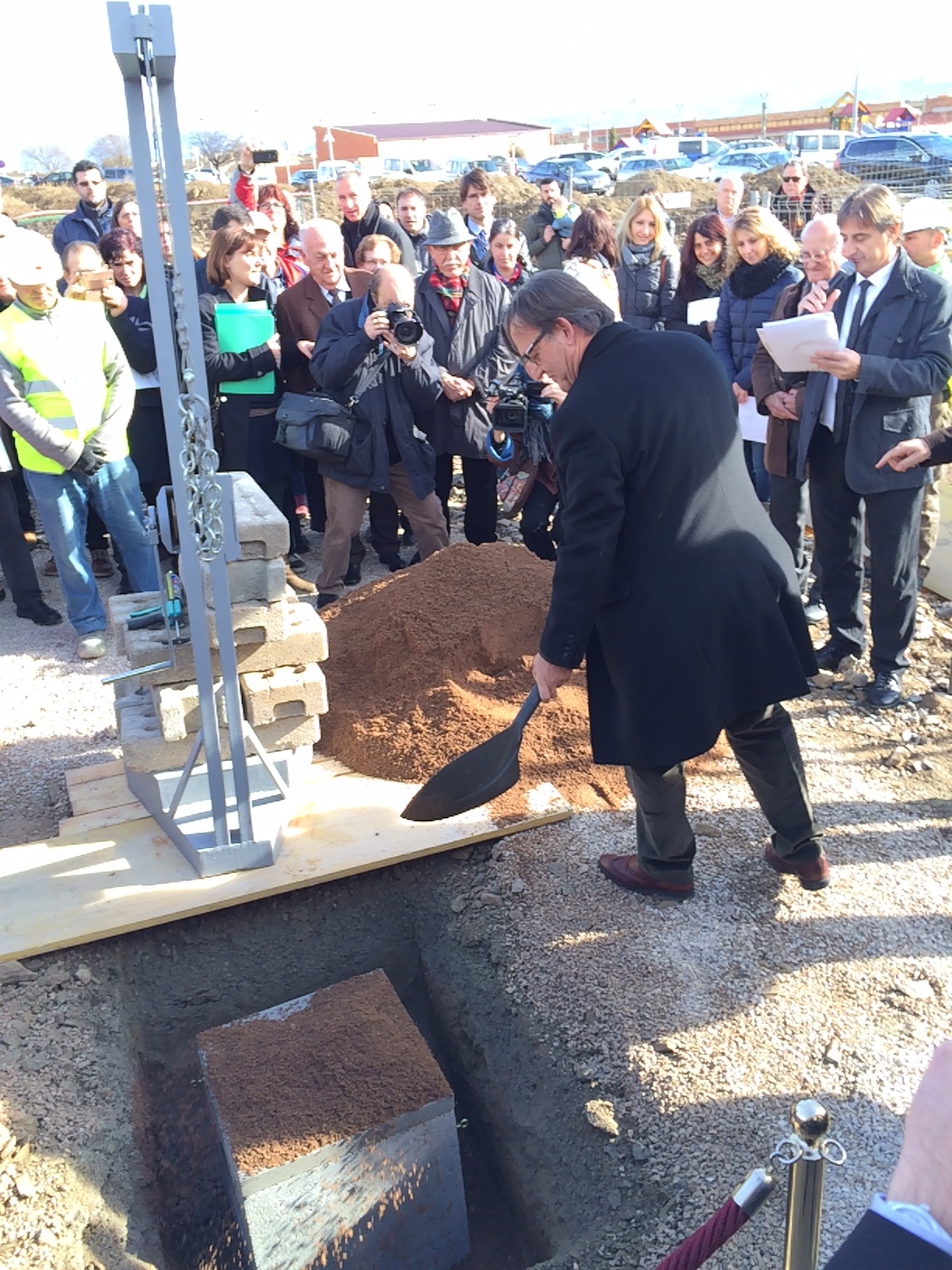 Josep M. Vila d'Abadal a l'acte de la 1a pedra 