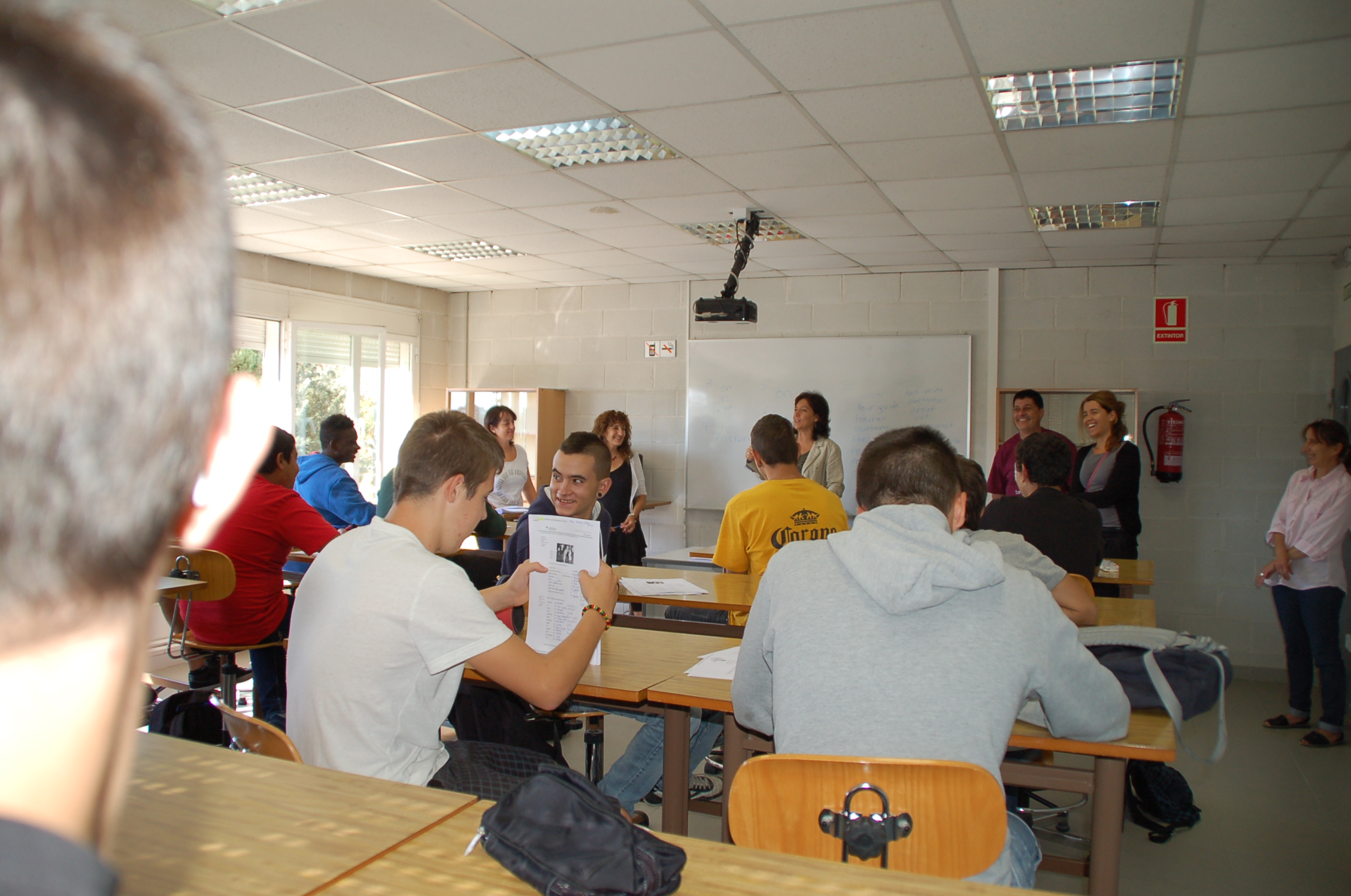 Anna Erra visitant les noves instal•lacions dels PQPI municipals