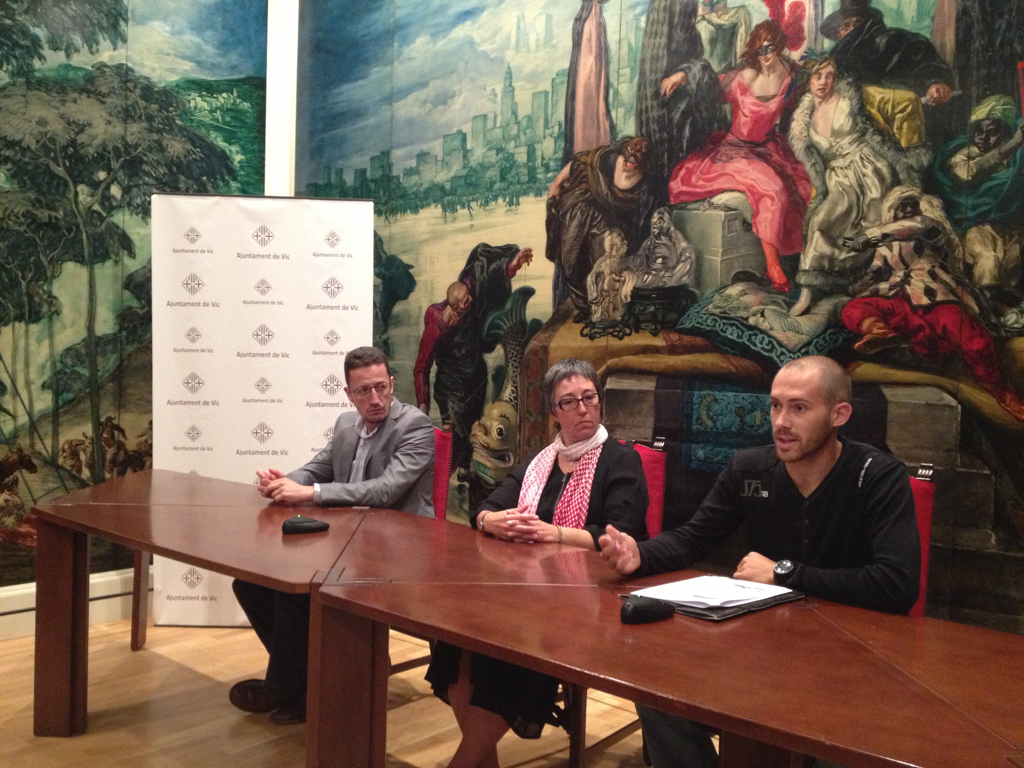 Estanis Vayreda, Montserrat Rovira i Albert Esquena a la presentació de la Trail del Camí Ral Olot-Vic