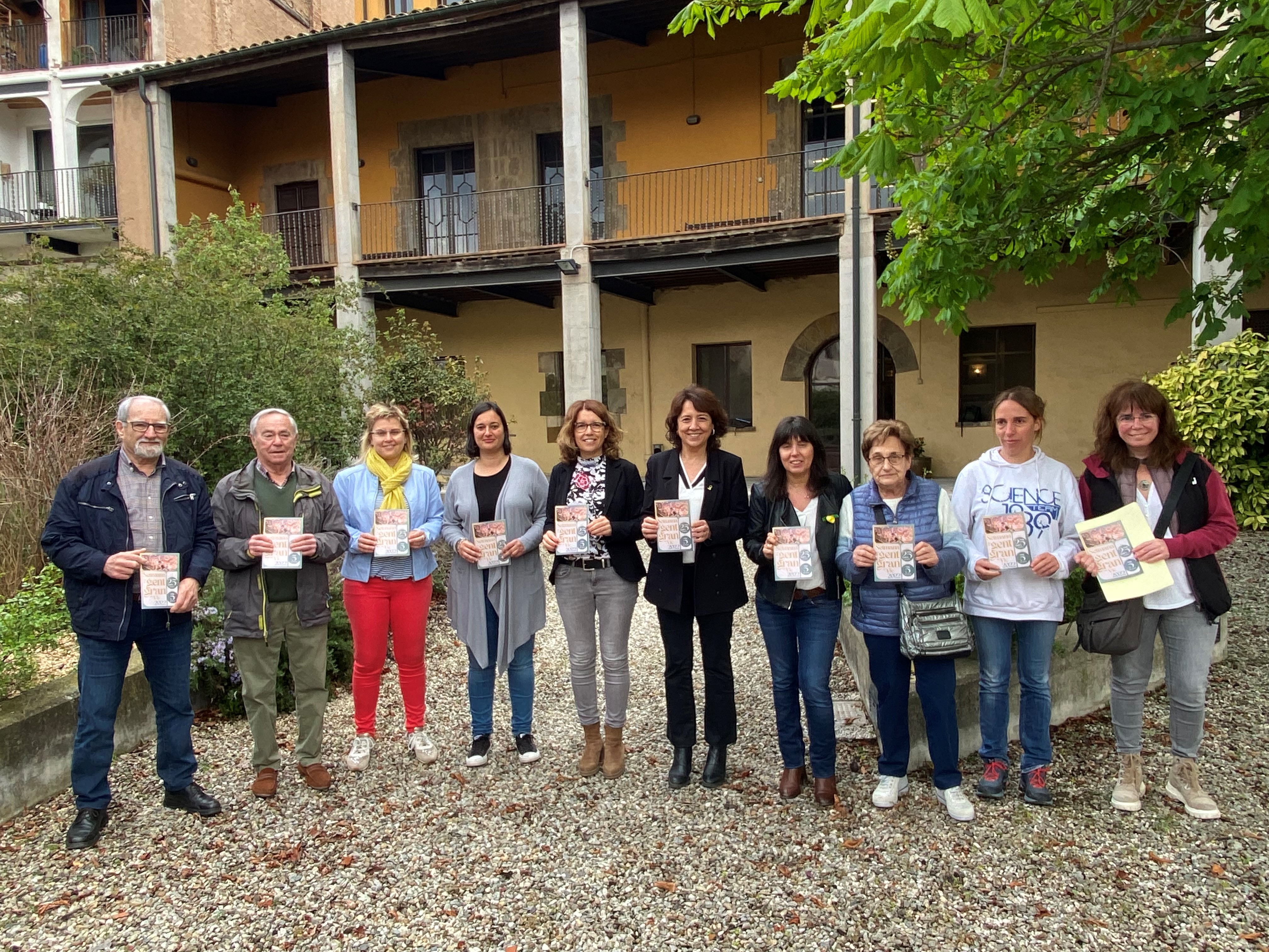 Martí Puig, Joan Generó, Helena Güell, Laura Febrer, Núria Homs, Anna Erra,  Lídia Trunyó, Carme Laybrós, Isolda Sans i Anna Rufí