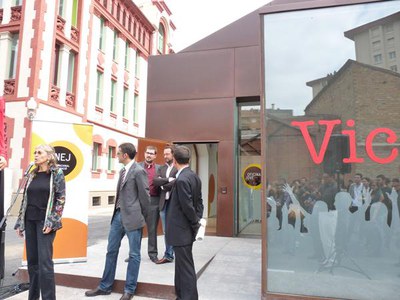 Vic aglutina en un únic edifici els diferents serveis per a joves.