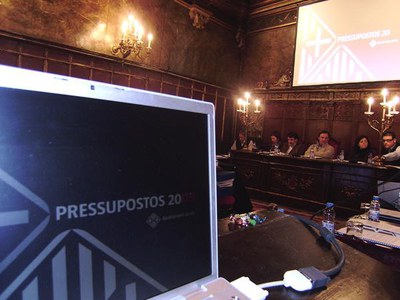 Vic aprova un pressupost pel 2009 ‘de continuïtat’ però alhora ‘realista’.
