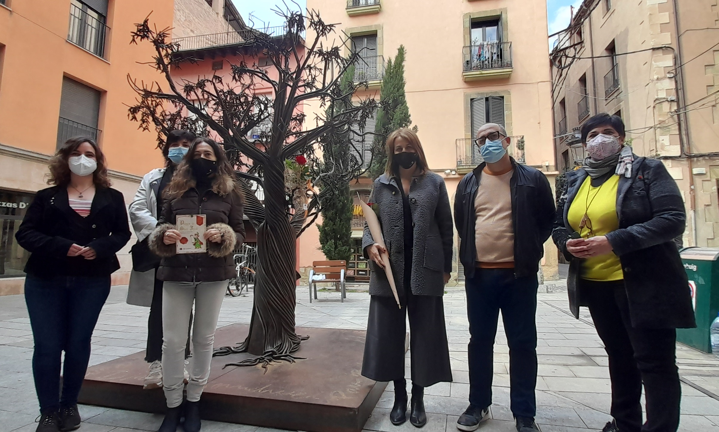 Teresa Saborit, Carme Soler, Susagna Roura, Bet Piella, Toni Ferron i Sandra Quílez