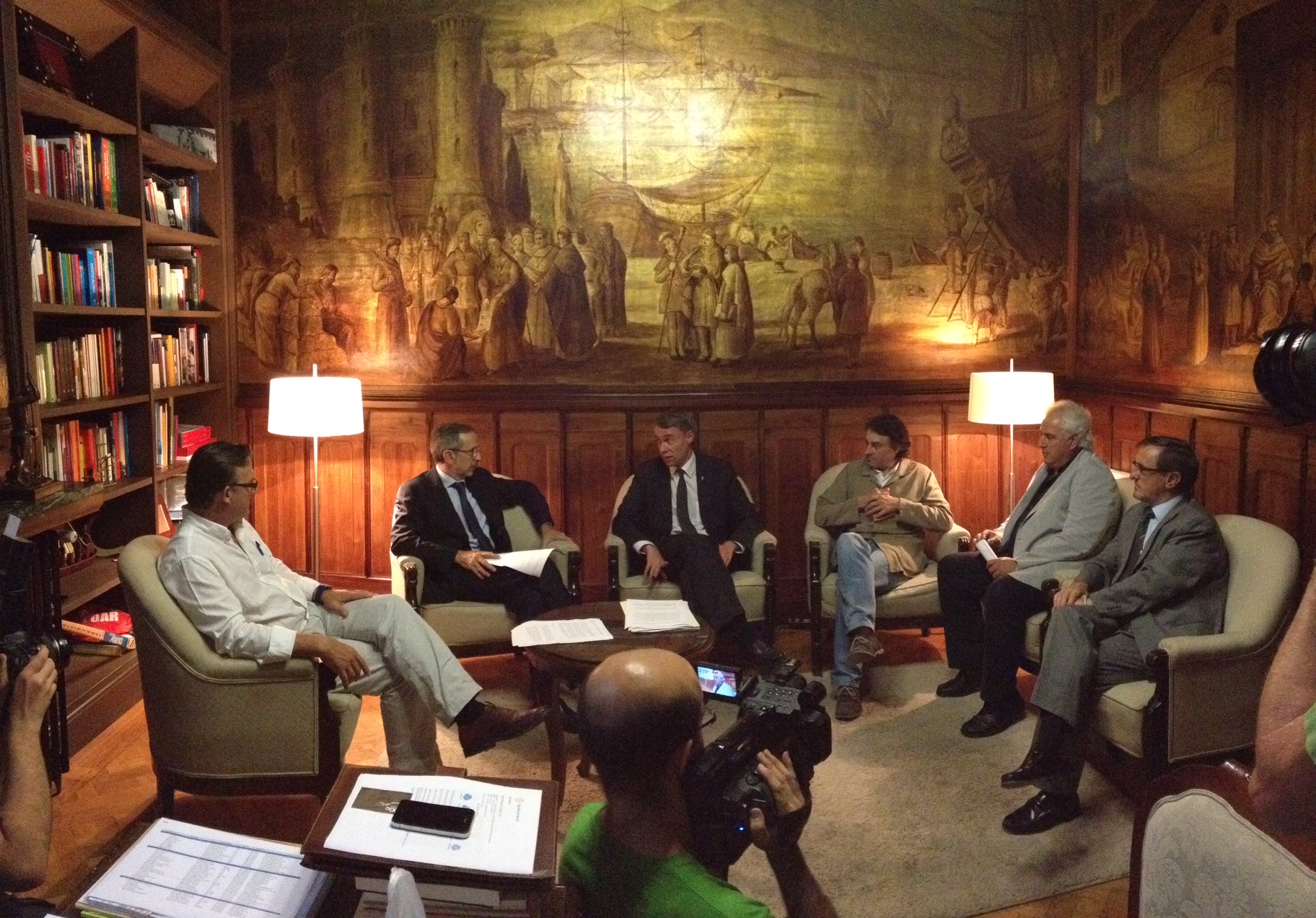 Alcaldes de les 5 capitals de comarca donant suport a la candidatura Barcelona-Pirineus