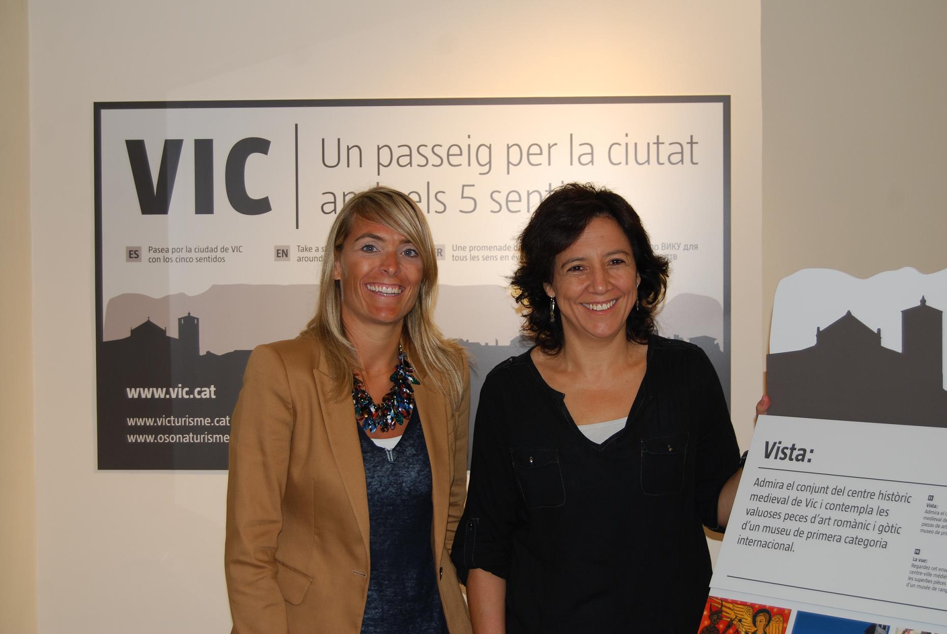 La regidora de Turisme i Comerç de Girona, Coralí Cunyat i l’alcaldessa accidental i regidora de Turisme de Vic, Anna Erra 