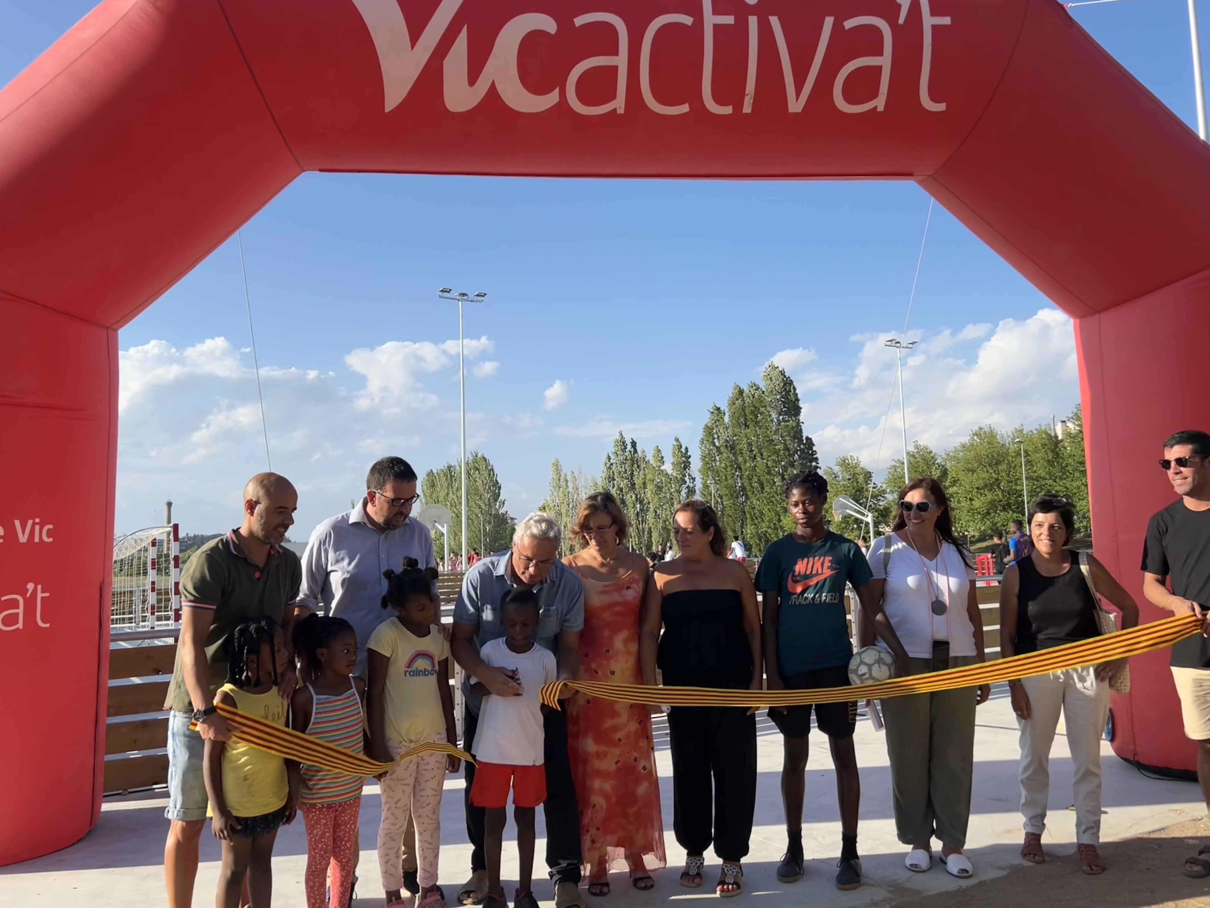 Titi Roca, Albert Castells i Josep-Ramon Soldevila inaugurant la pista
