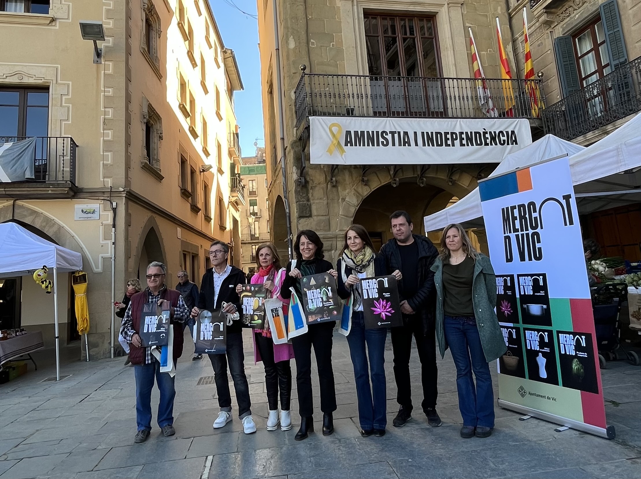 Marxants, Anna Erra, Bet Piella i representants de Suki Design Studio