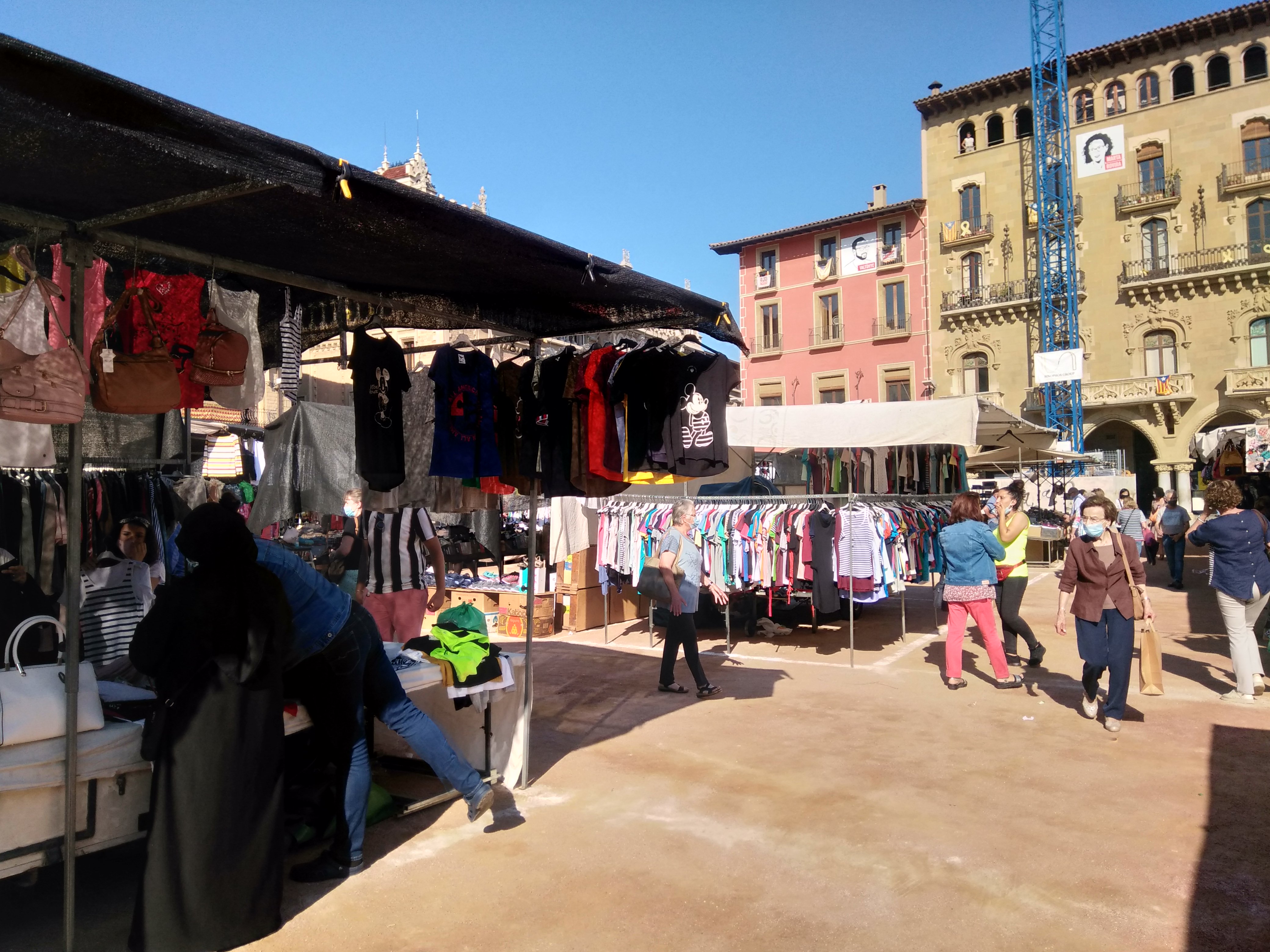 Mercat a la plaça Major de Vic (imatge d'arxiu)