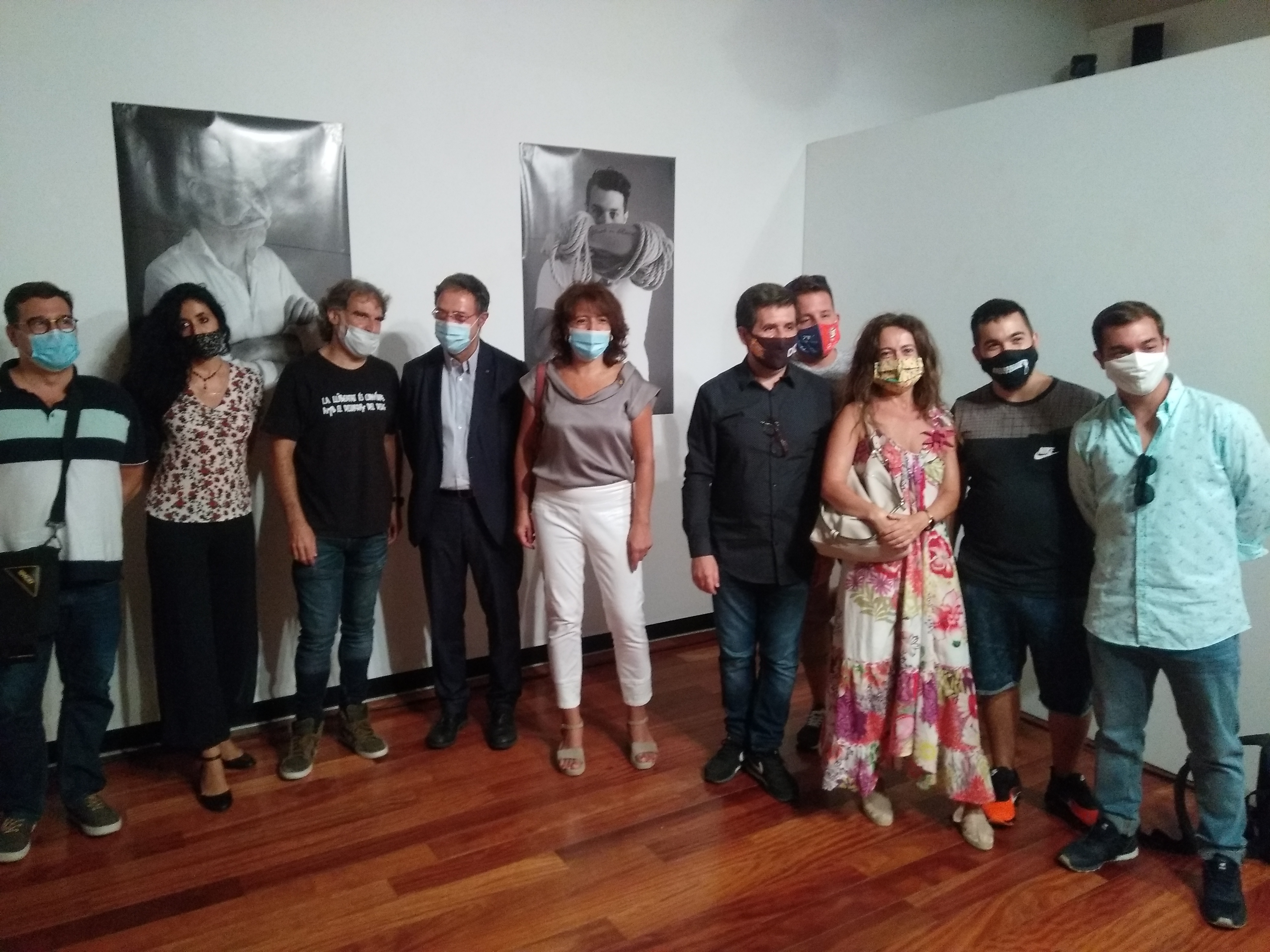 Erra, Cuixart, Sánchez, Calderó i Roura amb Vernet i diversos interns