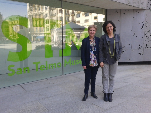Anna Erra acompanyada per Nerea Txapartegi