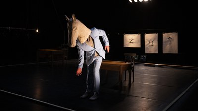 Mazùt. Baró d'evel.