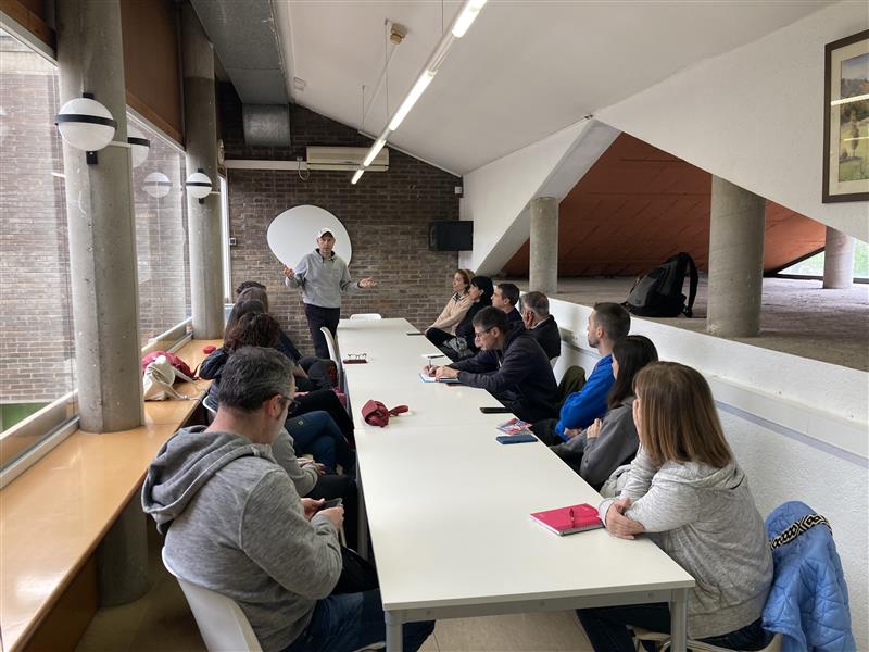Reunió dels participants al taller d'orientació de Centres Cívis a Vic