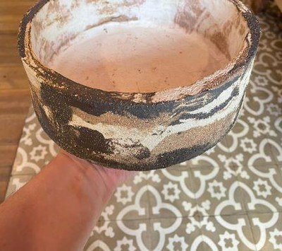 Una peça de ceràmica creada amb la tècnica Nerikomi..