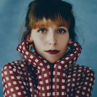 Fotografia de la cantautora Coline Rio.