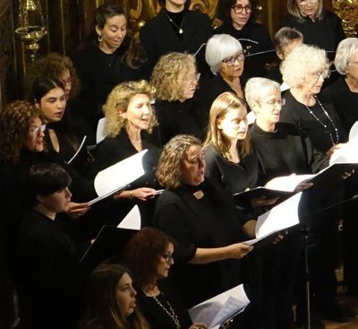 Tres mirades corals al silenci de la mort.