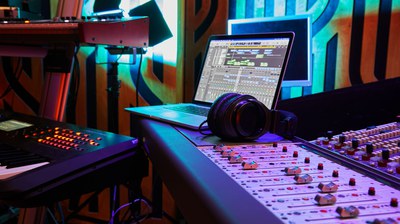 Produeix la teva cançó de música urbana.