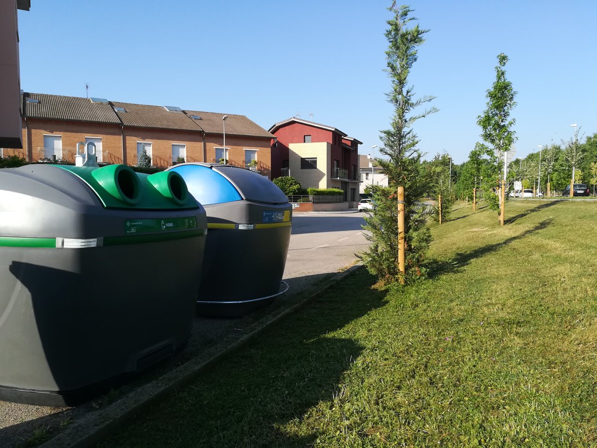 Contenidors instal.lats de Multiproducte i Vidre