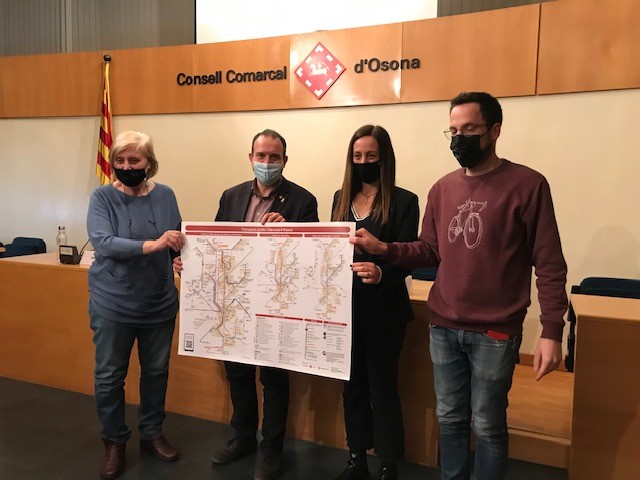 Fabiana Palmero en la presentació del nou mapa de bus interurbà d’Osona